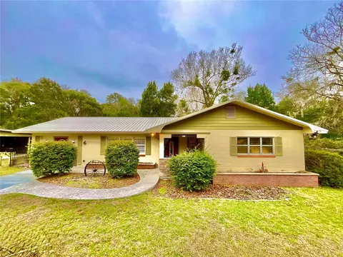 17221 NE 77th Ln, Hawthorne, FL 32640