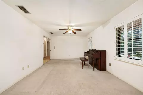 Living - 412 NW 46th St, Gainesville, FL 32607 photo 4 of 5