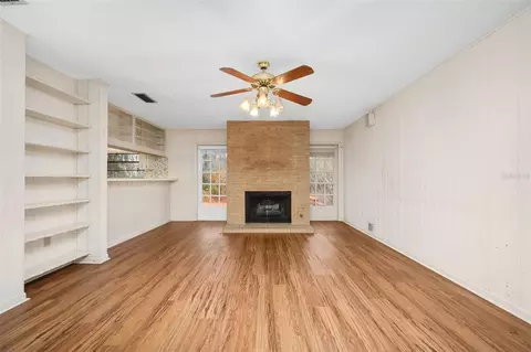 Living - 412 NW 46th St, Gainesville, FL 32607 photo 1 of 5