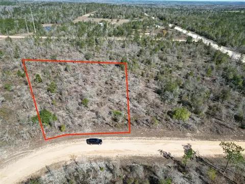 Channel Drive, Alford, FL 32420