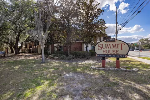 1700 SW 16th Ct #E2, Gainesville, FL 32608