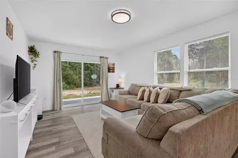 Living - 119 Pine Trl, Melrose, FL 32666 photo 2 of 4