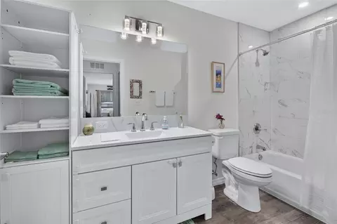 Bath - 119 Pine Trl, Melrose, FL 32666 photo 1 of 1