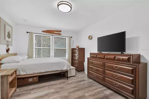 Bedroom - 119 Pine Trl, Melrose, FL 32666 photo 3 of 3
