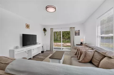 Living - 119 Pine Trl, Melrose, FL 32666 photo 4 of 4