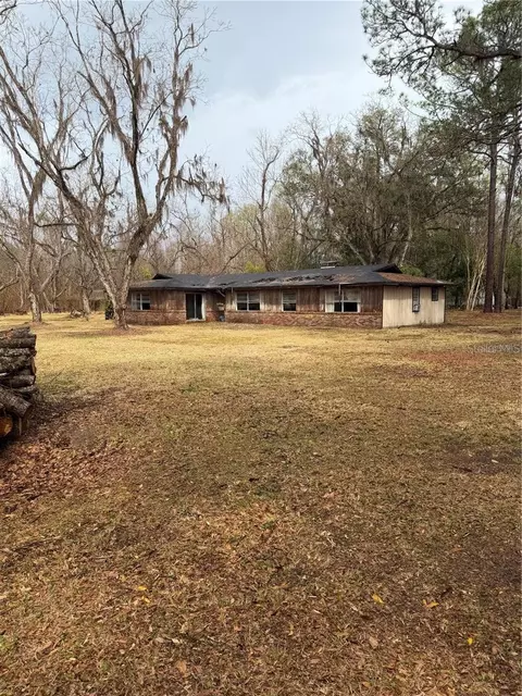 1521 SE 163rd St, Hawthorne, FL 32640