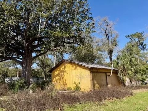 1219 N Paris St, Bell, FL 32619