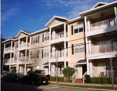 1460 NW 3rd Pl #212, Gainesville, FL 32603