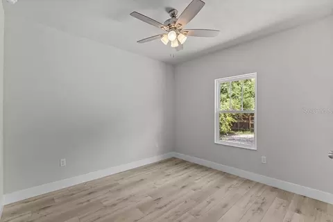 Bedroom - 1115 Ricks St, Bell, FL 32619 photo 4 of 6