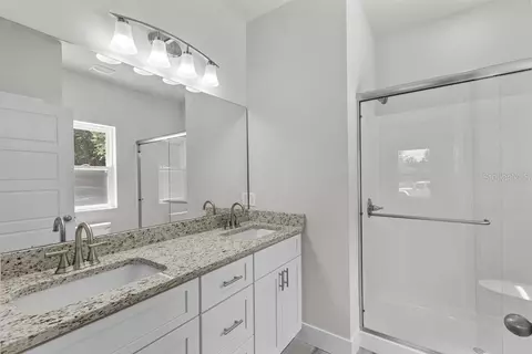 Bath - 1115 Ricks St, Bell, FL 32619 photo 1 of 2