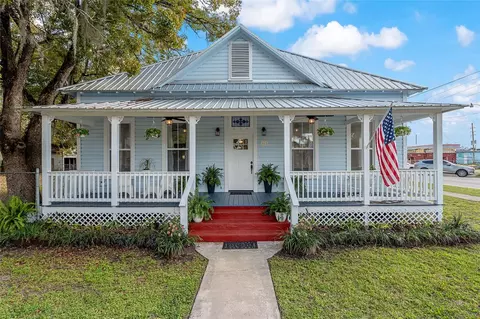 105 NE 1st Ave NE, Williston, FL 32696