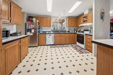 Kitchen - 16242 NW 130th St, Williston, FL 32696 photo 3 of 3