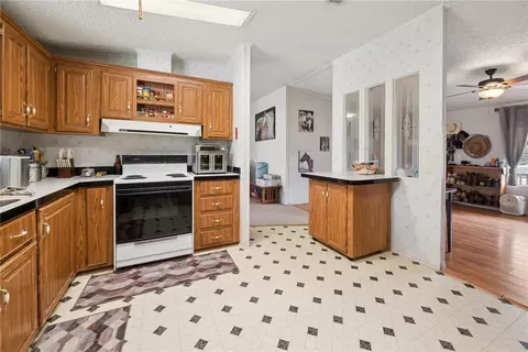 Kitchen - 16242 NW 130th St, Williston, FL 32696 photo 2 of 3