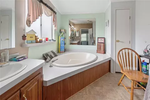 Bath - 16242 NW 130th St, Williston, FL 32696 photo 1 of 3