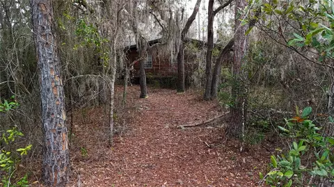 Exterior - 237 Highland Dr, Hawthorne, FL 32640 photo 5 of 11