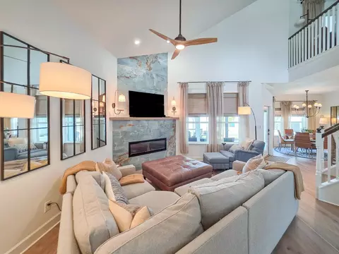 Living - 108 Maple Ter, Florahome, FL 32140 photo 2 of 9