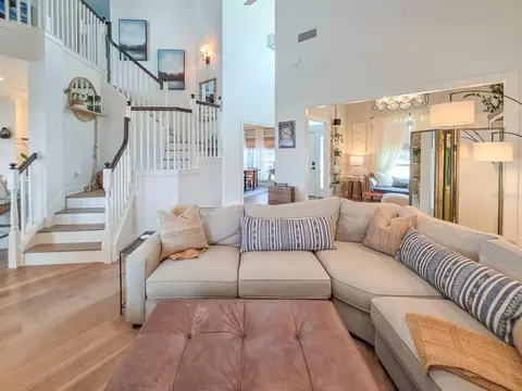 Living - 108 Maple Ter, Florahome, FL 32140 photo 5 of 9