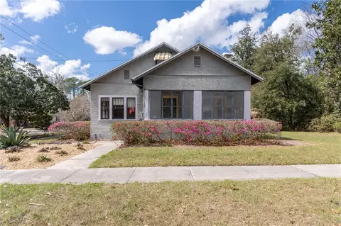 1106 NE 4th St, Gainesville, FL 32601