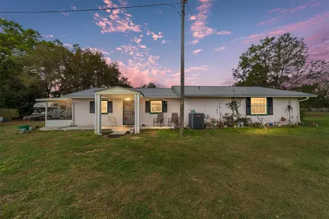 12620 SE Maricamp Rd, Ocklawaha, FL 32179