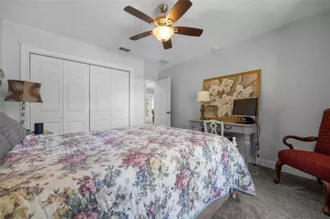 Bedroom - 3109 E Bryant Ave, Bell, FL 32619 photo 2 of 4