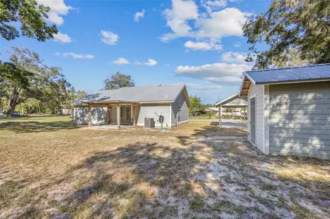Exterior - 3109 E Bryant Ave, Bell, FL 32619 photo 2 of 4