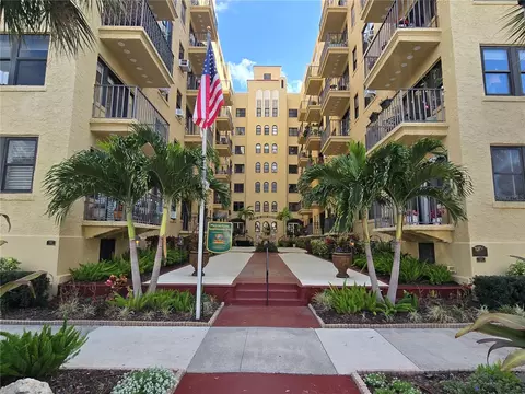 130 4th Ave N #615, Saint Petersburg, FL 33701