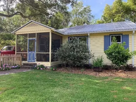 1017 NE 8th Ave, Gainesville, FL 32601