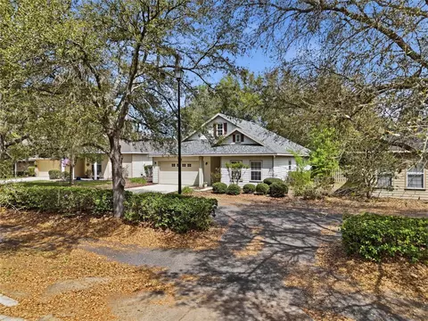 7513 SW 85th Dr, Gainesville, FL 32608