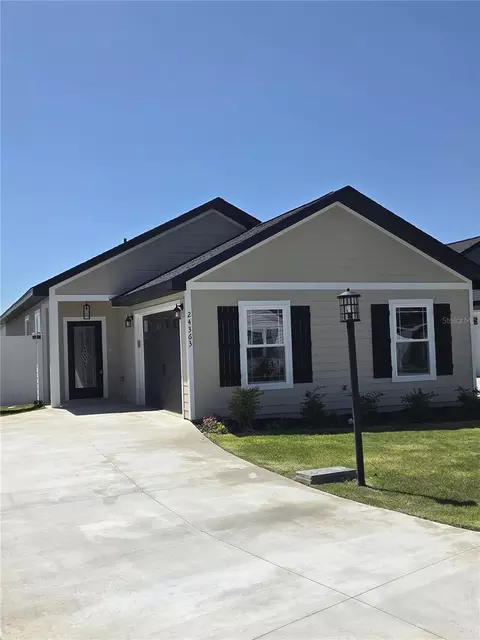 24363 SW 18th Ln, Newberry, FL 32669