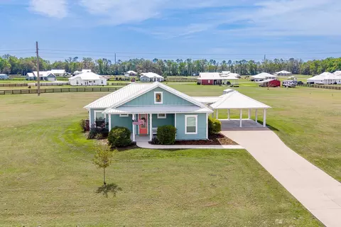 6095 SW 82nd Pl, Trenton, FL 32693