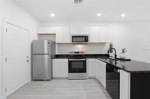 Kitchen - 103 Long Rd, Interlachen, FL 32148 photo 1 of 1