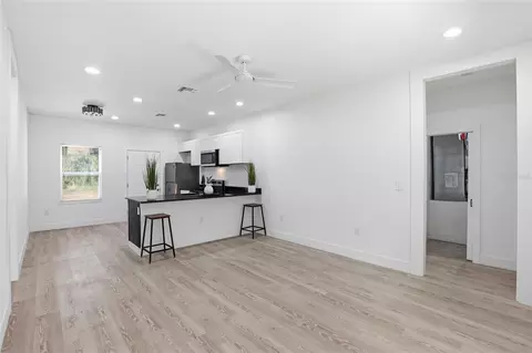 Living - 103 Long Rd, Interlachen, FL 32148 photo 2 of 2