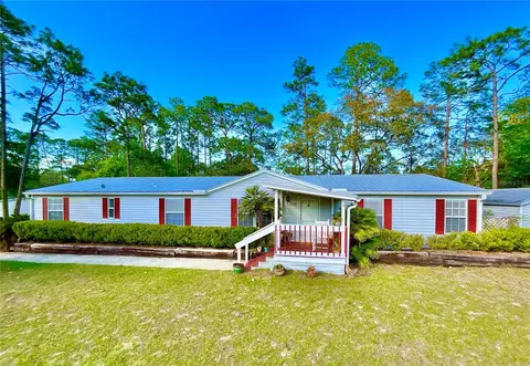 129 Crystal Lake Dr, Melrose, FL 32666