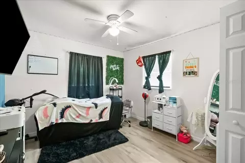 Bedroom - 517 E Main St, Bronson, FL 32621 photo 4 of 5