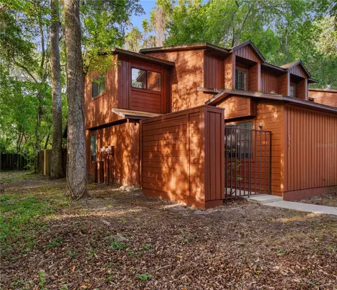 5701 SW 10th Pl, Gainesville, FL 32607