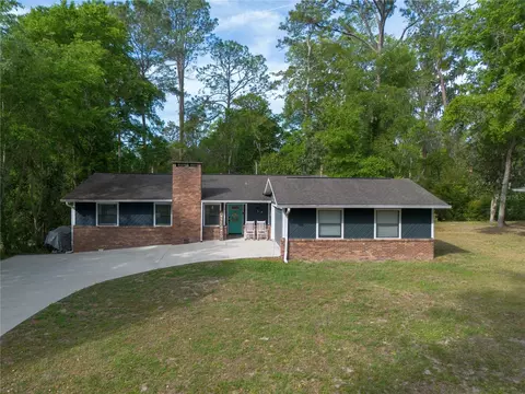 922 NW 39th Dr, Gainesville, FL 32605