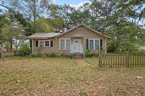 518 NE 2nd St, Trenton, FL 32693
