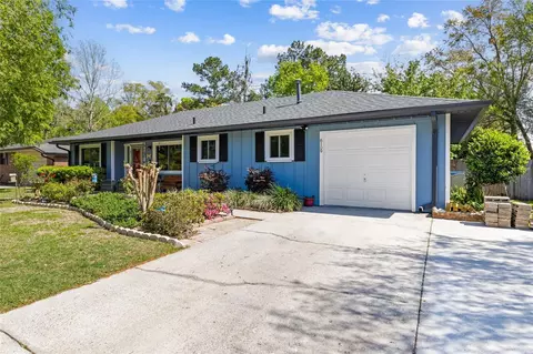 6109 NW 107th Pl, Alachua, FL 32615