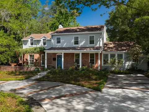 2236 NW 7th Ln, Gainesville, FL 32603