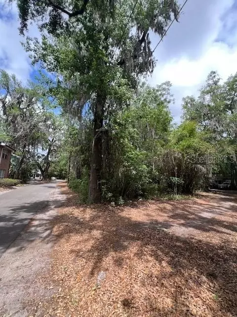 120 NW 9th St, Gainesville, FL 32601