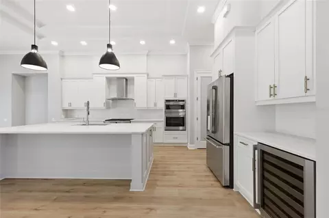 Kitchen - 3636 NW 49th Dr, Gainesville, FL 32606 photo 2 of 4