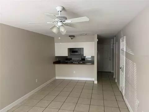 Living - 1718 SW 69 Ter, Gainesville, FL 32607 photo 2 of 4