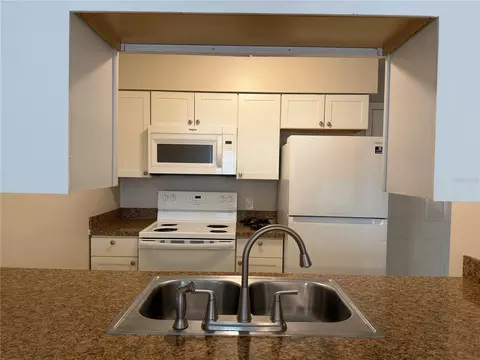 Kitchen - 1718 SW 69 Ter, Gainesville, FL 32607 photo 1 of 3