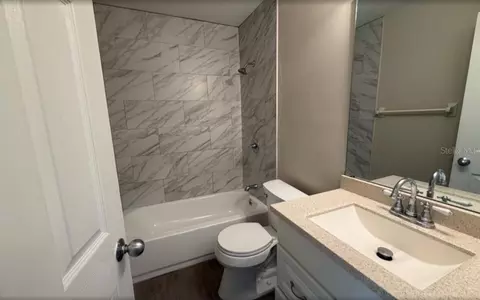 Bath - 1718 SW 69 Ter, Gainesville, FL 32607 photo 1 of 3