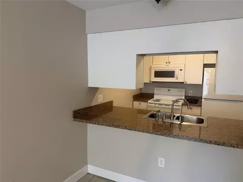 Kitchen - 1718 SW 69 Ter, Gainesville, FL 32607 photo 2 of 3