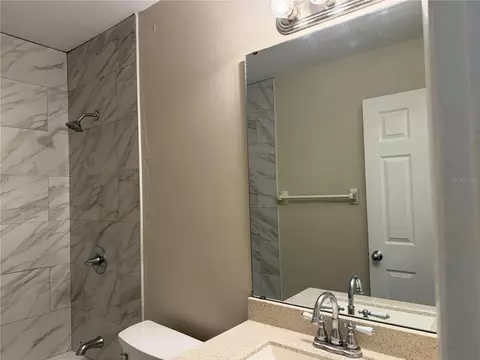 Bath - 1718 SW 69 Ter, Gainesville, FL 32607 photo 3 of 3