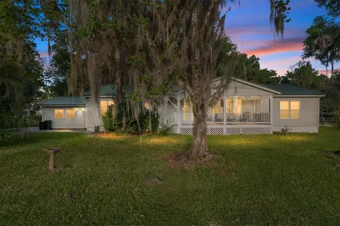 20361 1st St, Mcintosh, FL 32664