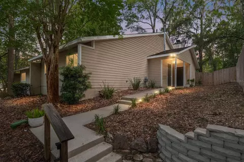 3953 NW 7th Pl, Gainesville, FL 32607
