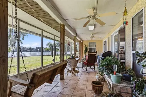 Exterior - 229 Lake Ida Point Dr, Interlachen, FL 32148 photo 4 of 4