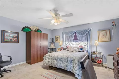 Bedroom - 229 Lake Ida Point Dr, Interlachen, FL 32148 photo 1 of 7